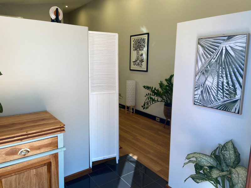 Medical room for rent Spacious Darwin Counselling / Consulting Room For Rent / Sublease Parap Northern Territory Australia