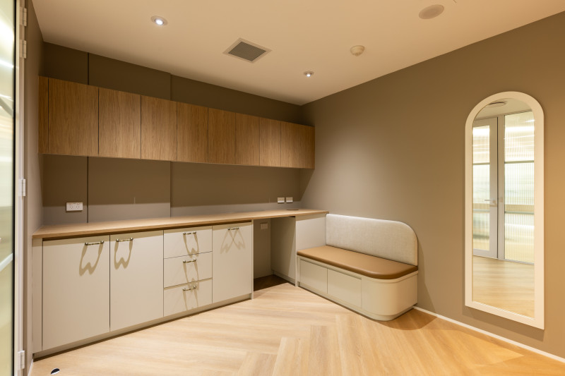 Medical room for rent Brand New Medical Or Health Room In Macquarie St, Sydney Cbd. Considered And Spacious Clinic With Calm Aeasthetic. Sydney New South Wales Australia