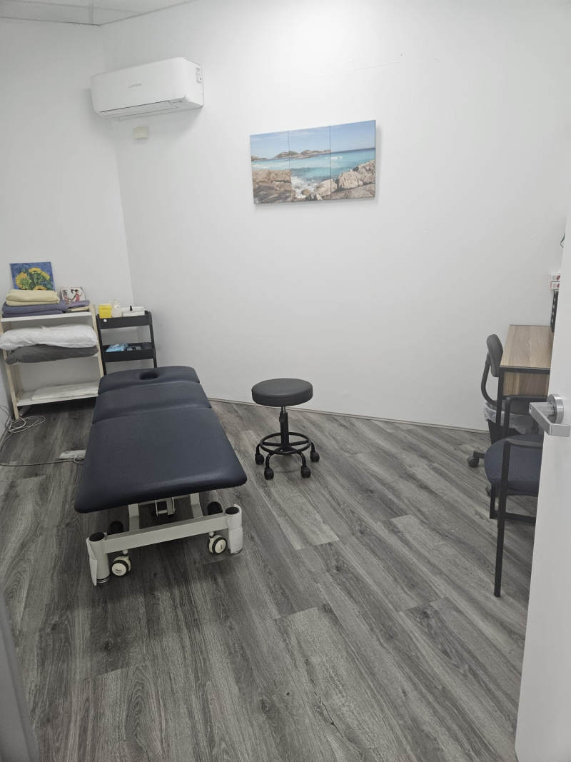 Medical room for rent Consulting Room For Allied Health Professionals/ Remedial Massage Therapist Balcatta Western Australia Australia